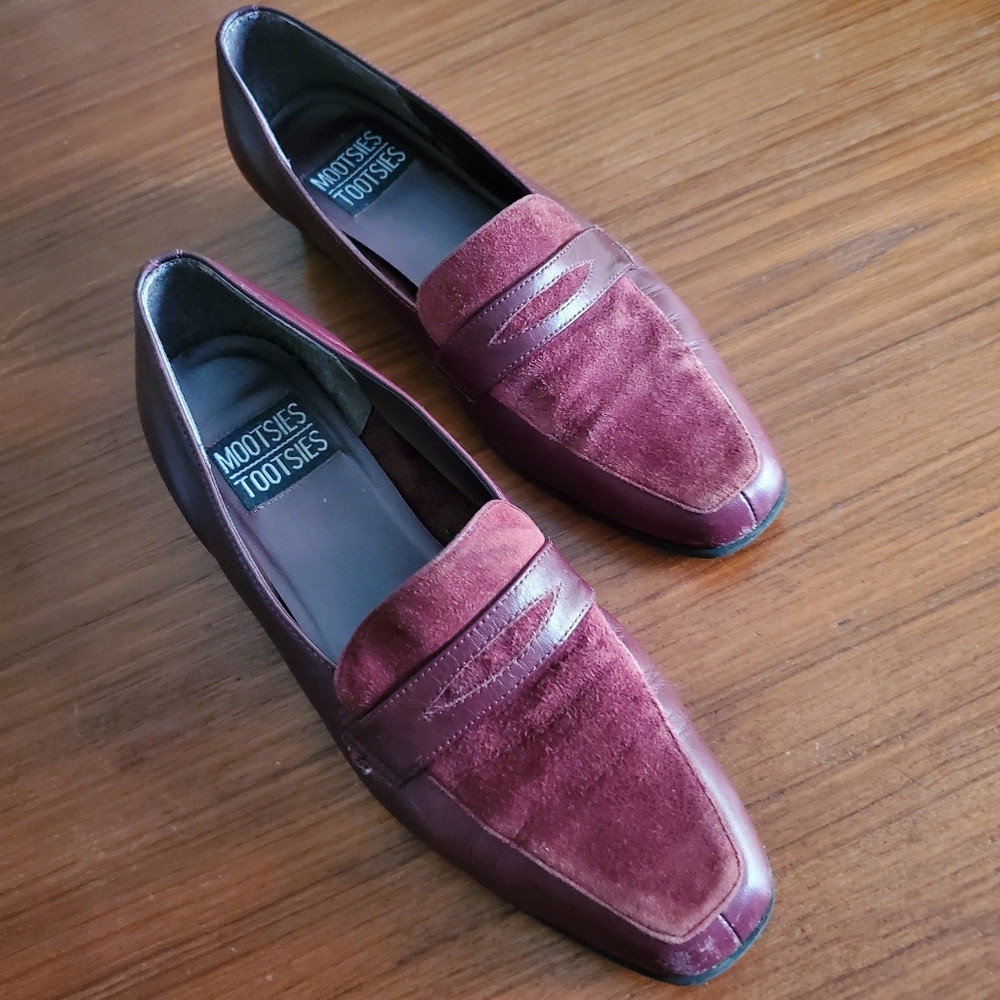 Vintage Mootsies Tootsies Burgundy leather loafers Womens 8M